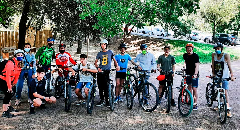 sortida amb bicicleta i patinet